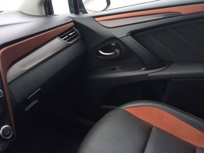 Używany Toyota Avensis 152 KM (111 kW) 2016 Czarny Sedan/Limuzyna