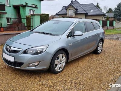Szary Używany 2011 Opel Astra Kombi | 18 400 zł (Uczciwa cena)