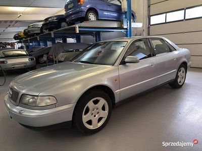 Używany Audi A8 Comfort 1997 Srebrny Sedan/Limuzyna