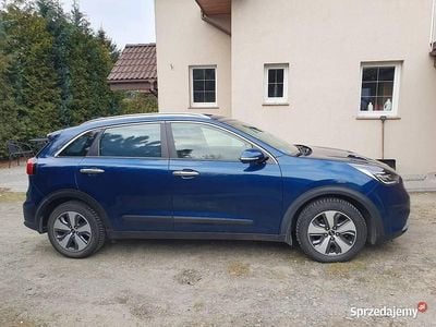 Niebieski Używany 2017 Kia Niro SUV | 64 000 zł (Dość drogi)
