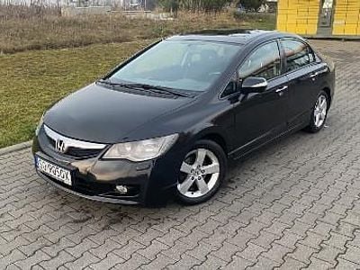 Używany Honda Civic 140 KM (102 kW) 2010 Czarny Sedan/Limuzyna