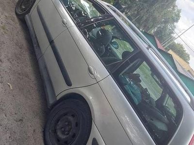 Srebrny Używany 2004 Citroën C5 Kombi | 2000 zł