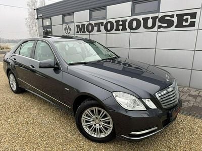 Szary (metalik) Używany 2011 Mercedes E200 Elegance Sedan/Limuzyna | 45 900 zł (Drogi)