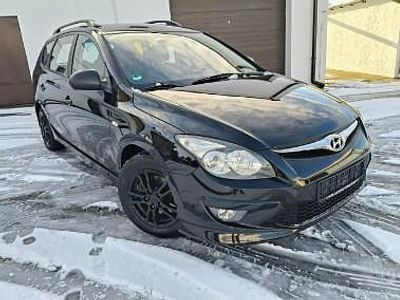 Czarny Używany 2011 Hyundai i30 Kombi | 13 900 zł (Uczciwa cena)