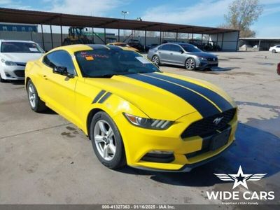 Żółty (metalik) Używany 2015 Ford Mustang Coupe | 46 100 zł