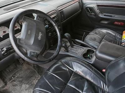Czarny Używany 2001 Jeep Grand Cherokee SUV | 6500 zł