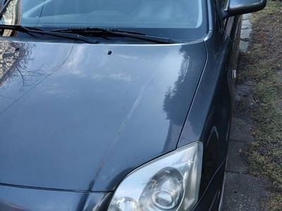 Używany Toyota Avensis T2 116 KM (85 kW) 2005 Szary Kombi