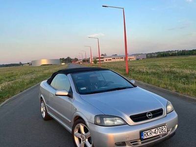 Używany Opel Astra Cabriolet 2004 Srebrny Kabriolet