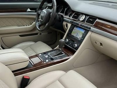 Używany Audi S8 2010 Sedan/Limuzyna