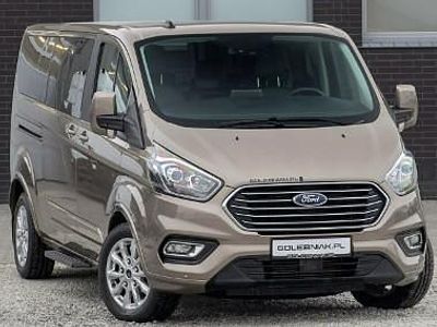 Złoty (metalik) Używany 2023 Ford Tourneo Titanium X Minivan | 158 900 zł (Uczciwa cena)