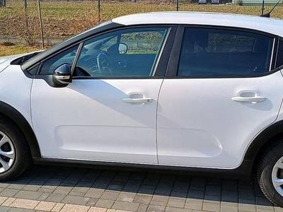 Biały Używany 2018 Citroën C3 Hatchback | 28 900 zł (Uczciwa cena)