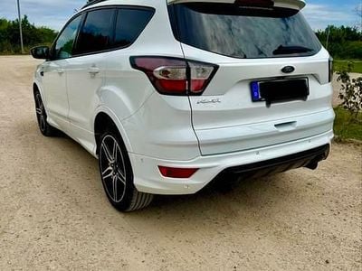 Biały Używany 2017 Ford Kuga ST-Line SUV | 61 900 zł (Uczciwa cena)
