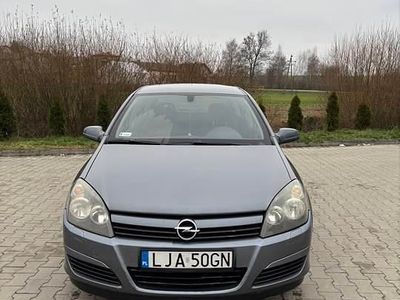 Szary Używany 2005 Opel Astra Hatchback | 5500 zł (Dość drogi)