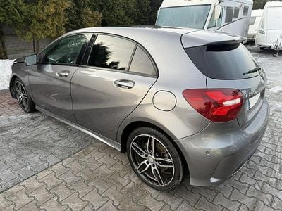 Grafitowy (metalik) Używany 2016 Mercedes A220 Hatchback | 36 900 zł