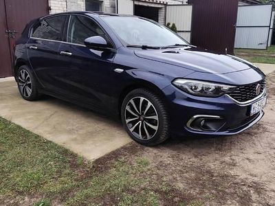 Granatowy Używany 2016 Fiat Tipo Hatchback | 33 900 zł