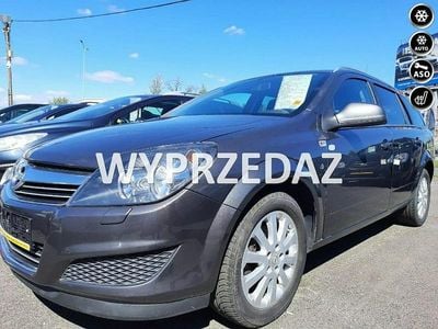 Używany Opel Astra 110 KM (80 kW) 2011 Szary Kombi
