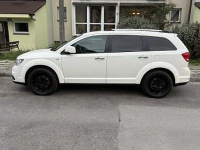 Biały Używany 2015 Fiat Freemont SUV | 35 900 zł