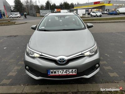 używany Toyota Auris Hybrid 