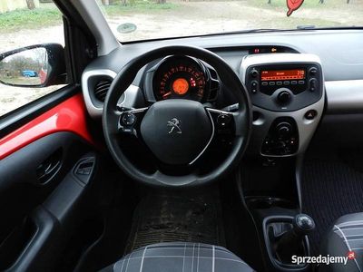 Używany Peugeot 108 2018 Czerwony Hatchback