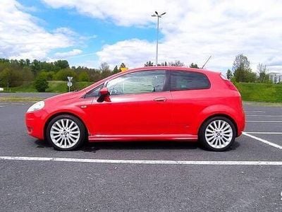 Używany Fiat Grande Punto 2007 Czerwony Hatchback