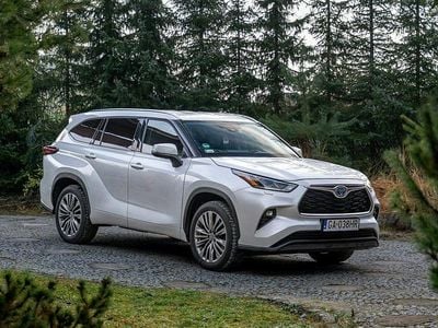 Używany Toyota Highlander 248 KM (182 kW) 2021 Biały SUV