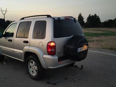Używany Jeep Cherokee 2003 Srebrny SUV