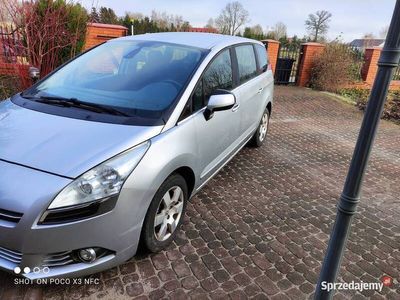 używany Peugeot 5008 2011r 224000km 7 osob