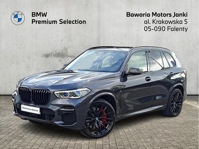 Szary arktyczny z brylantowym połyskiem metalizowany Używany 2022 BMW X5 Shadowline SUV | 444 900 zł