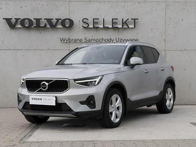 Szary (metalik) Używany 2024 Volvo XC40 SUV | 152 900 zł (Uczciwa cena)
