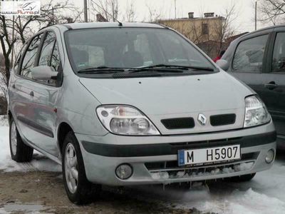 używany Renault Scénic 1.6dm 110KM 2000r. 181 000km