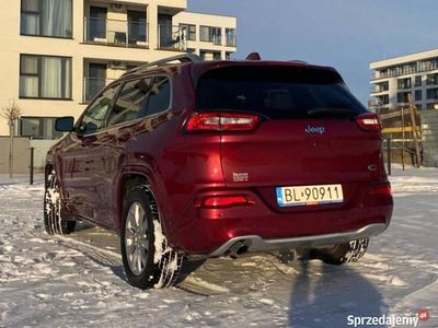 Czerwony Używany 2017 Jeep Cherokee Overland SUV | 69 900 zł (Dość drogi)