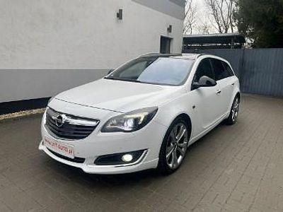 Używany Opel Insignia Country Tourer OPC 195 KM (143 kW) 2015 Biały Kombi