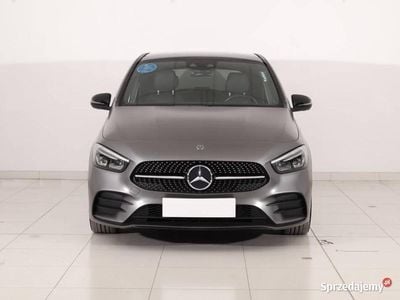 Mercedes B200