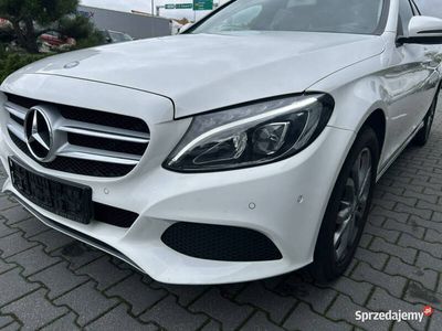 używany Mercedes C200 led, automat, benzynka, półskóra, podgrzewan…