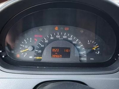 Mercedes Vito