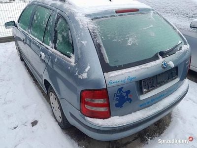Niebieski Używany 2002 Skoda Fabia Hatchback | 2800 zł (Dobra cena)
