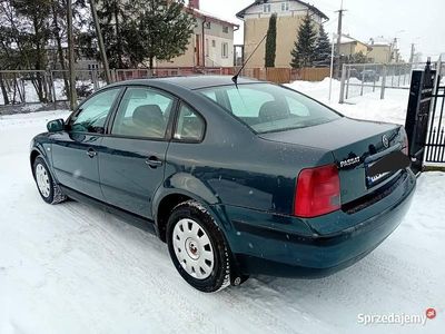 Szary Używany 2000 VW Passat Sedan/Limuzyna | 4950 zł (Uczciwa cena)
