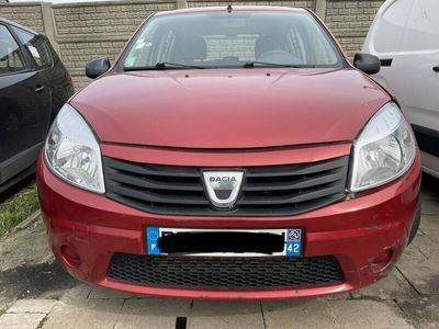 Czerwony Używany 2011 Dacia Sandero Hatchback | 6999 zł