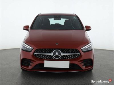 Mercedes B200