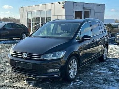 używany VW Touran III 1.6TDI 110KM 2016r Highline, ACC, kamera, 7-osobowy