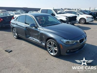 Szary (metalik) Używany 2018 BMW 330 Sport Line Sedan/Limuzyna | 43 900 zł