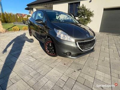 Używany Peugeot 208 68 KM (50 kW) 2014 Hatchback