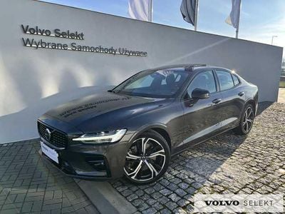 Szary Używany 2024 Volvo S60 Sedan/Limuzyna | 174 900 zł (Dość drogi)