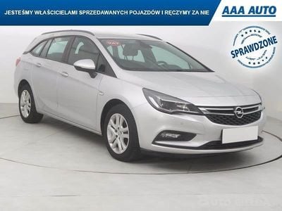 Używany Opel Astra 2017 Srebrny