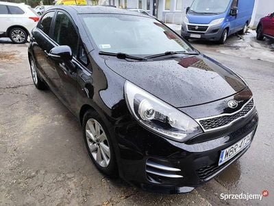Używany Kia Rio 2017 Czarny Hatchback
