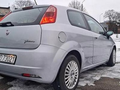 Srebrny Używany 2005 Fiat Grande Punto Hatchback | 4290 zł (Uczciwa cena)