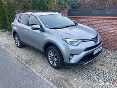 używany Toyota RAV4 Hybrid 