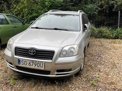 używany Toyota Avensis 