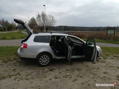 Srebrny Używany 2009 VW Passat Kombi | 22 900 zł (Drogi)