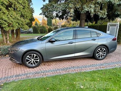 Szary metalik Używany 2018 Opel Insignia Hatchback | 68 800 zł (Drogi)